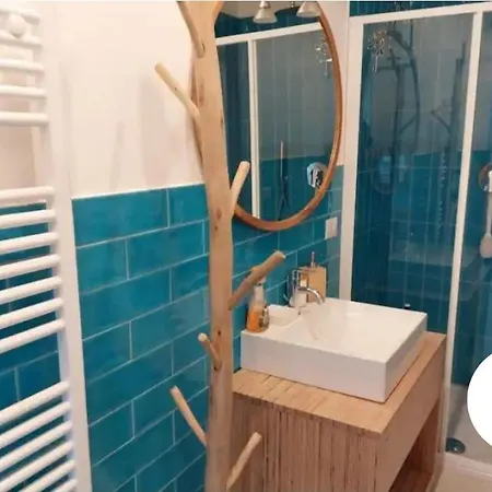 فندق مبيت وإفطار Donna Lucia 4*