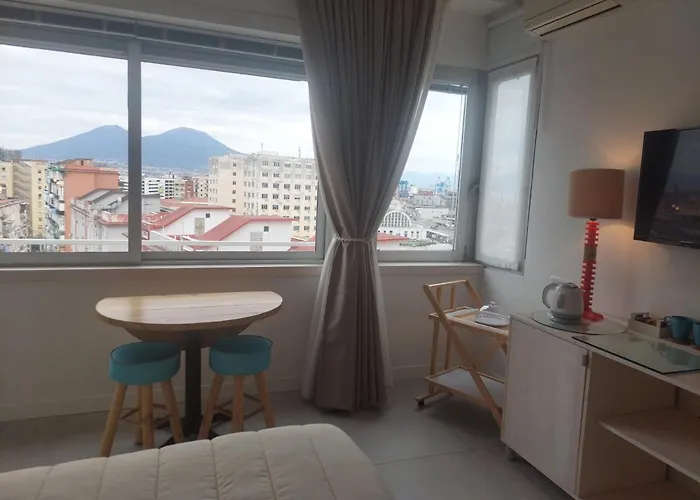 Donna Lucia 4* Neapel